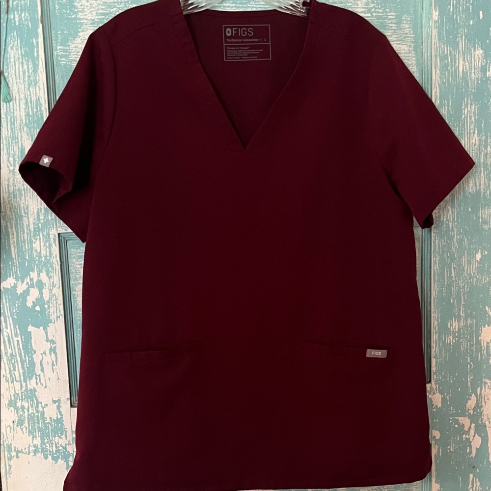 Figs Casma Burgundy scrub top Women's V-Neck Scrub Top two pockets EUC looks new - Picture 5 of 8